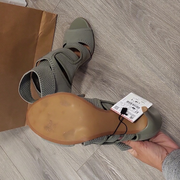 Zara l woman l Heels l Size 6.5 l Euro 37 Ladies Zara heels sage green - Picture 5 of 7